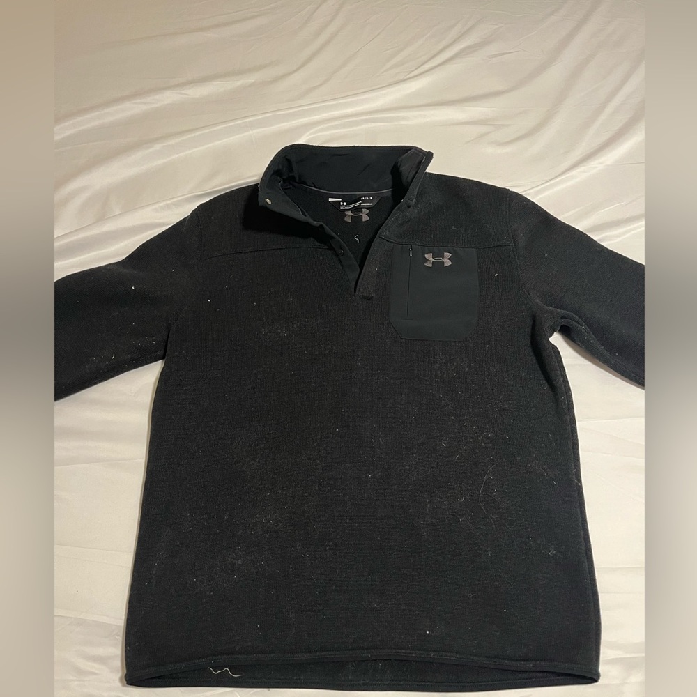 Large Under Armour crew neck